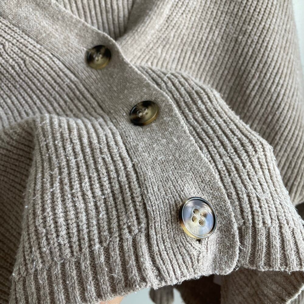 Saturday Sunday Anthropologie Cardigan Sweater V-neck cropped tan sz LP - Picture 5 of 9